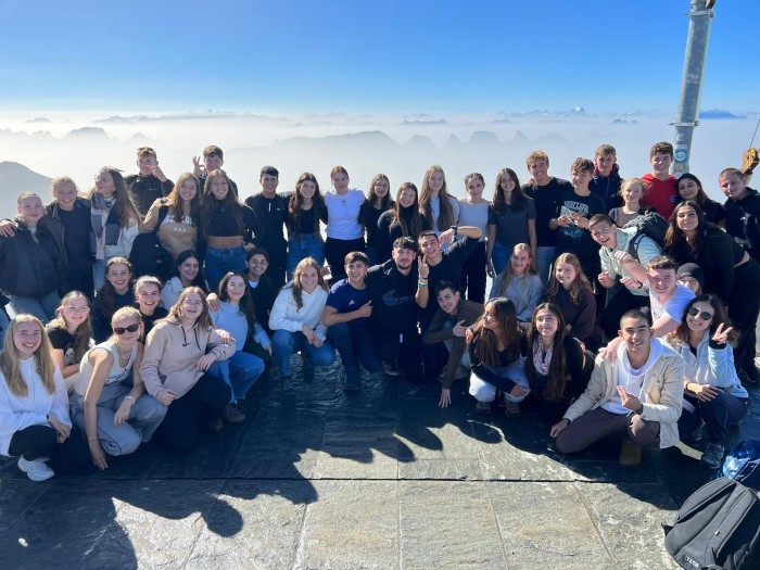 Zu Gast auf 2.500 Metern Höhe: Zum Programm der israelischen Schüler gehörte ein Besuch auf dem Berg Säntis